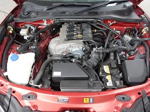Mazda MX-5 (Roadster)