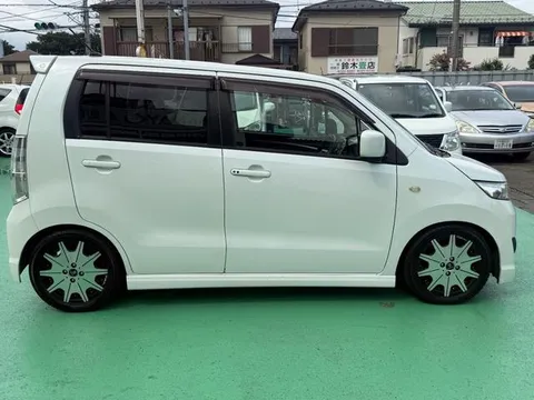 Suzuki Wagon R Stingray