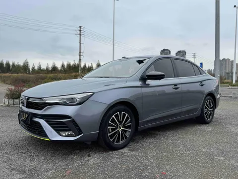 Roewe i5