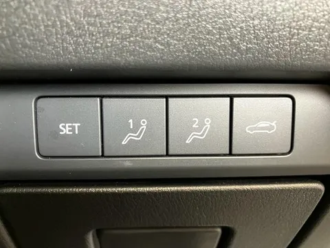 Mazda MAZDA3 Sedan