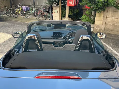Mazda MX-5 (Roadster)