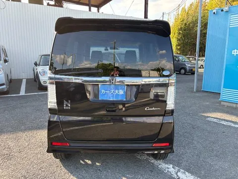 Honda N-BOX Custom