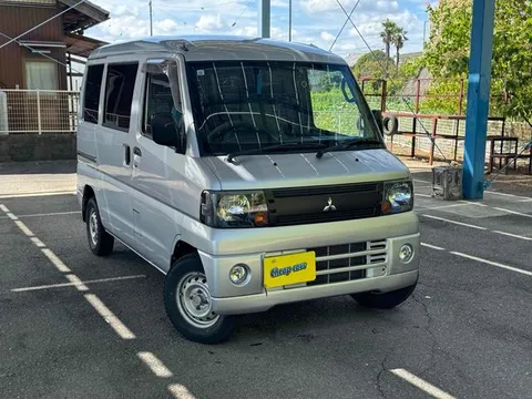 Mitsubishi Minicab Van