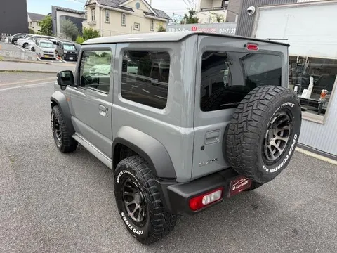Suzuki Jimny Sierra