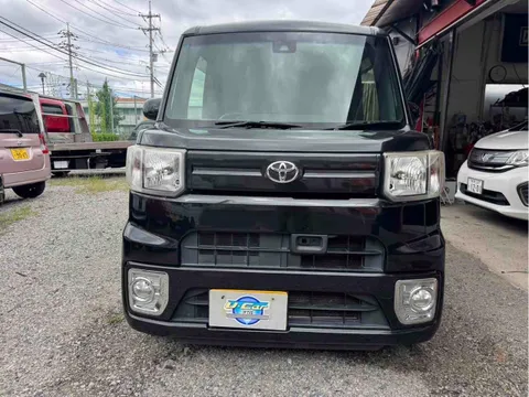 Toyota Pixis Mega