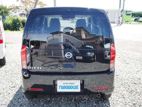 Nissan Otti