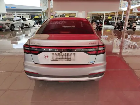 Venucia D60