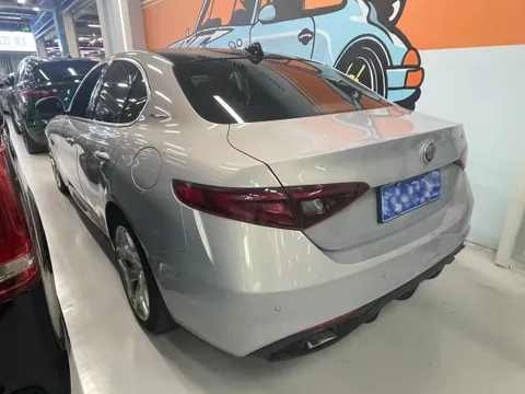 Alfa Romeo Giulia