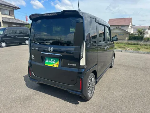 Honda N-BOX Custom