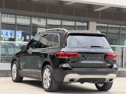 Mercedes-Benz Mercedes-Benz GLB