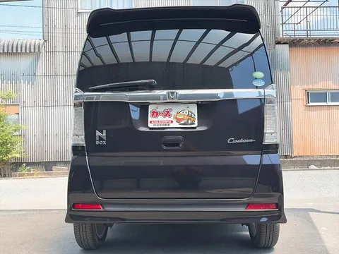 Honda N-BOX Custom