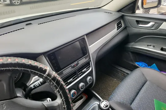 Bestune B30