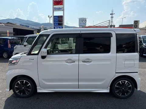 Suzuki Spacia Custom