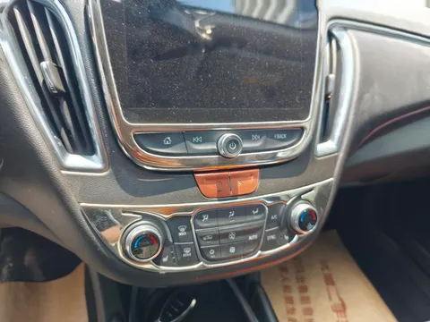 Chevrolet Malibu XL