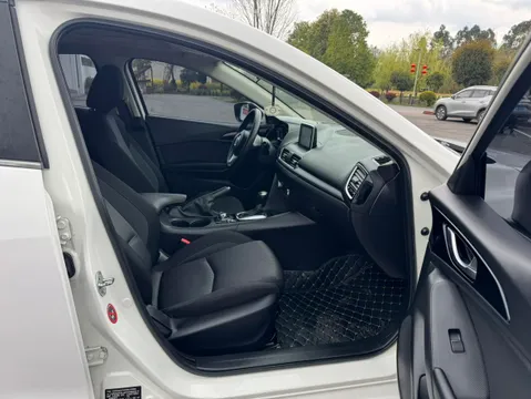Mazda Mazda 3