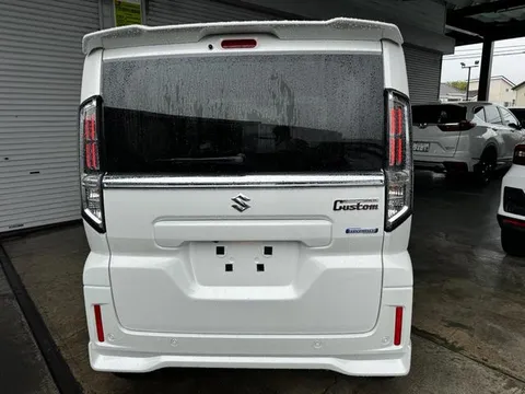 Suzuki Spacia Custom