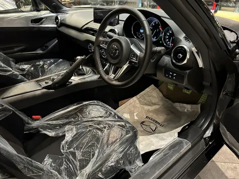 Mazda MX-5 (Roadster)