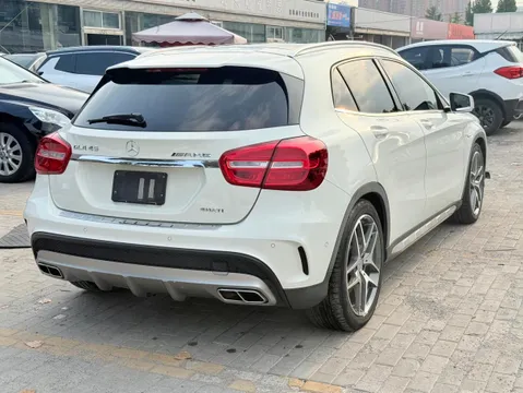 Mercedes-Benz Mercedes-Benz GLA