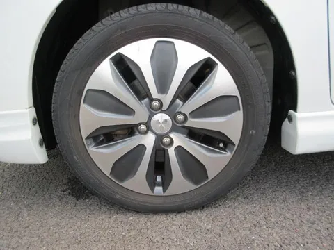 Mitsubishi Delica D:2