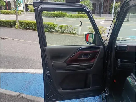 Suzuki Spacia Custom