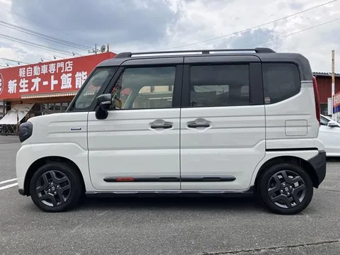 Suzuki Spacia Gear