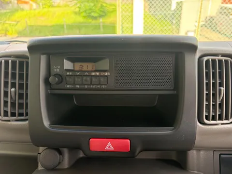 Nissan Clipper Van