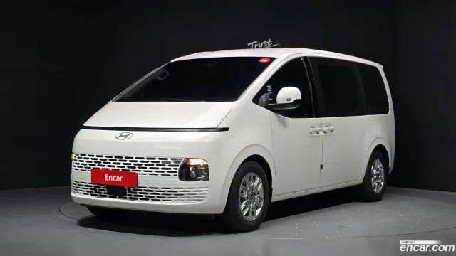 Hyundai Staria