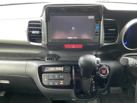 Honda N-BOX Slash