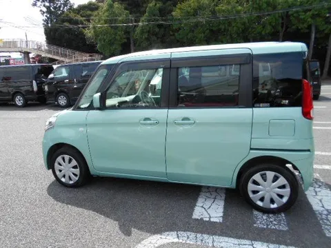 Suzuki Spacia