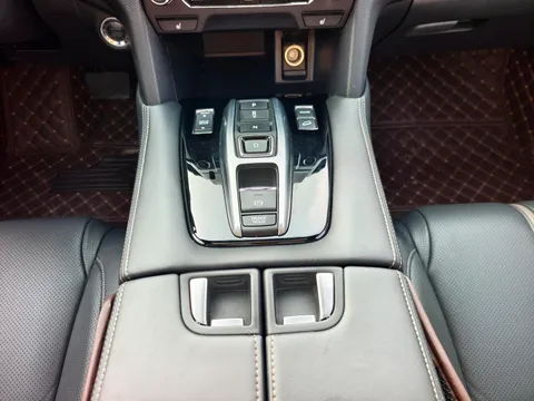 Honda UR-V