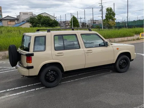Nissan Rasheen