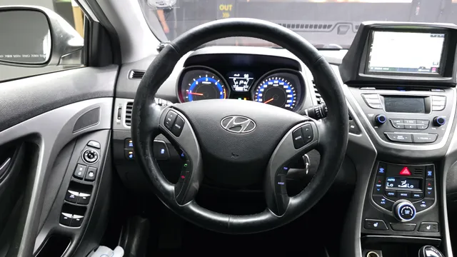 Hyundai Elantra (Avante)