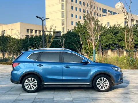 Roewe RX5