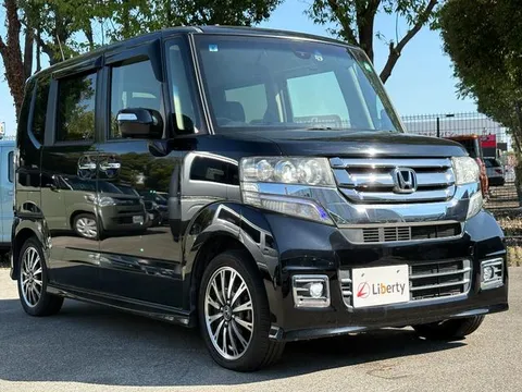 Honda N-BOX Custom