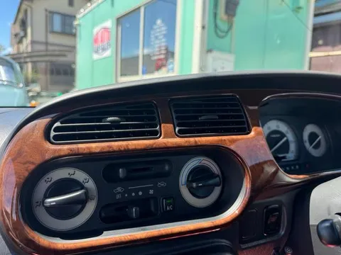 Daihatsu Mira Gino