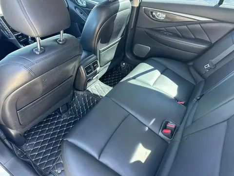 Infiniti Q50L
