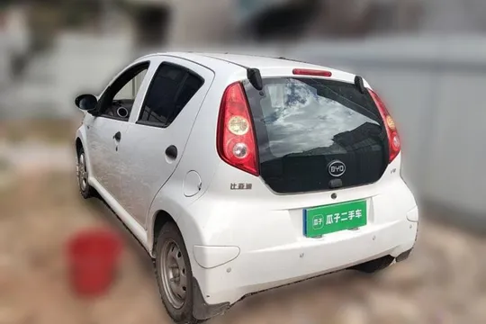 BYD F0
