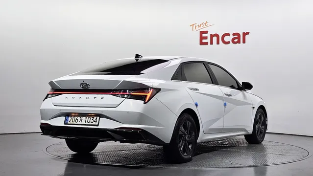 Hyundai Elantra (Avante)