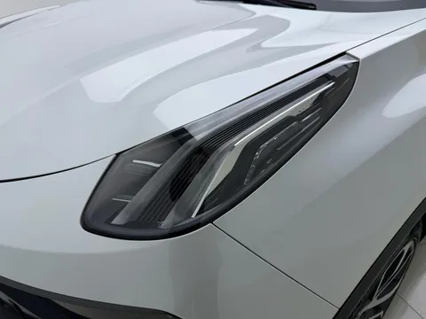 Lynk & Co 05