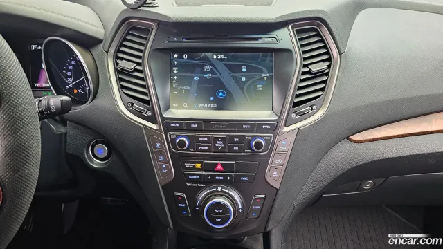Hyundai Grand Santa Fe (Maxcruz)