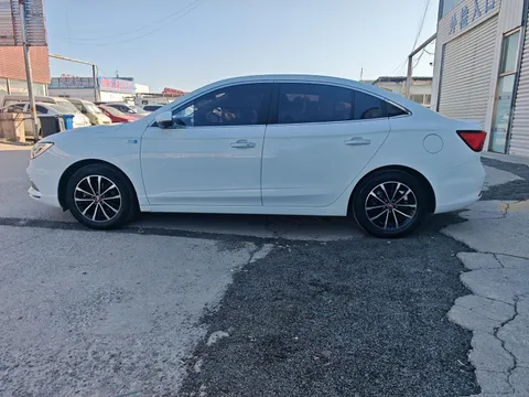 Roewe i5
