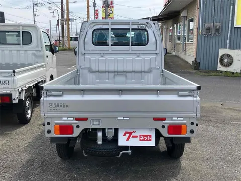 Nissan Clipper Truck