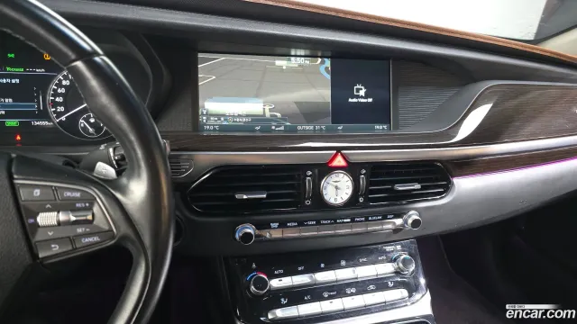 Genesis G90 (EQ900)
