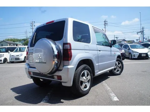 Mitsubishi Pajero Mini