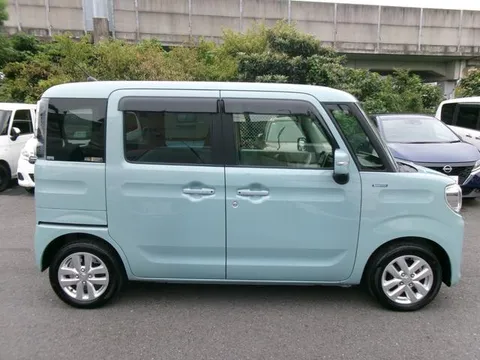 Suzuki Spacia