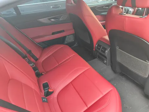 Jaguar XEL