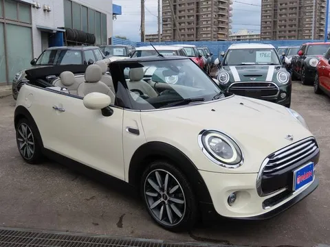 MINI Cooper Convertible