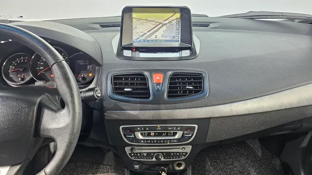 Renault SM3