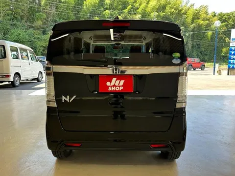 Honda N-BOX Slash