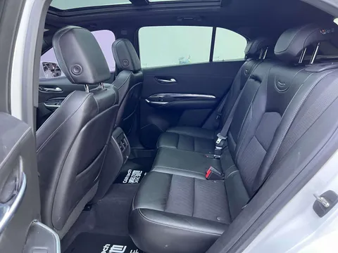 Cadillac XT4
